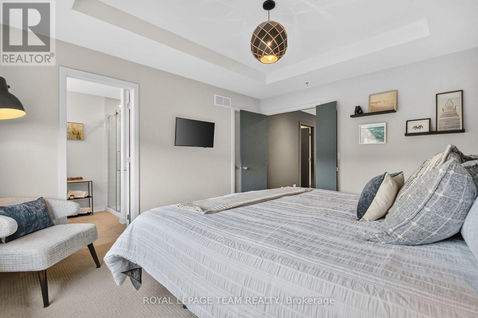 140 Larimar Circle, Ottawa, ON - Indoor Photo Showing Bedroom