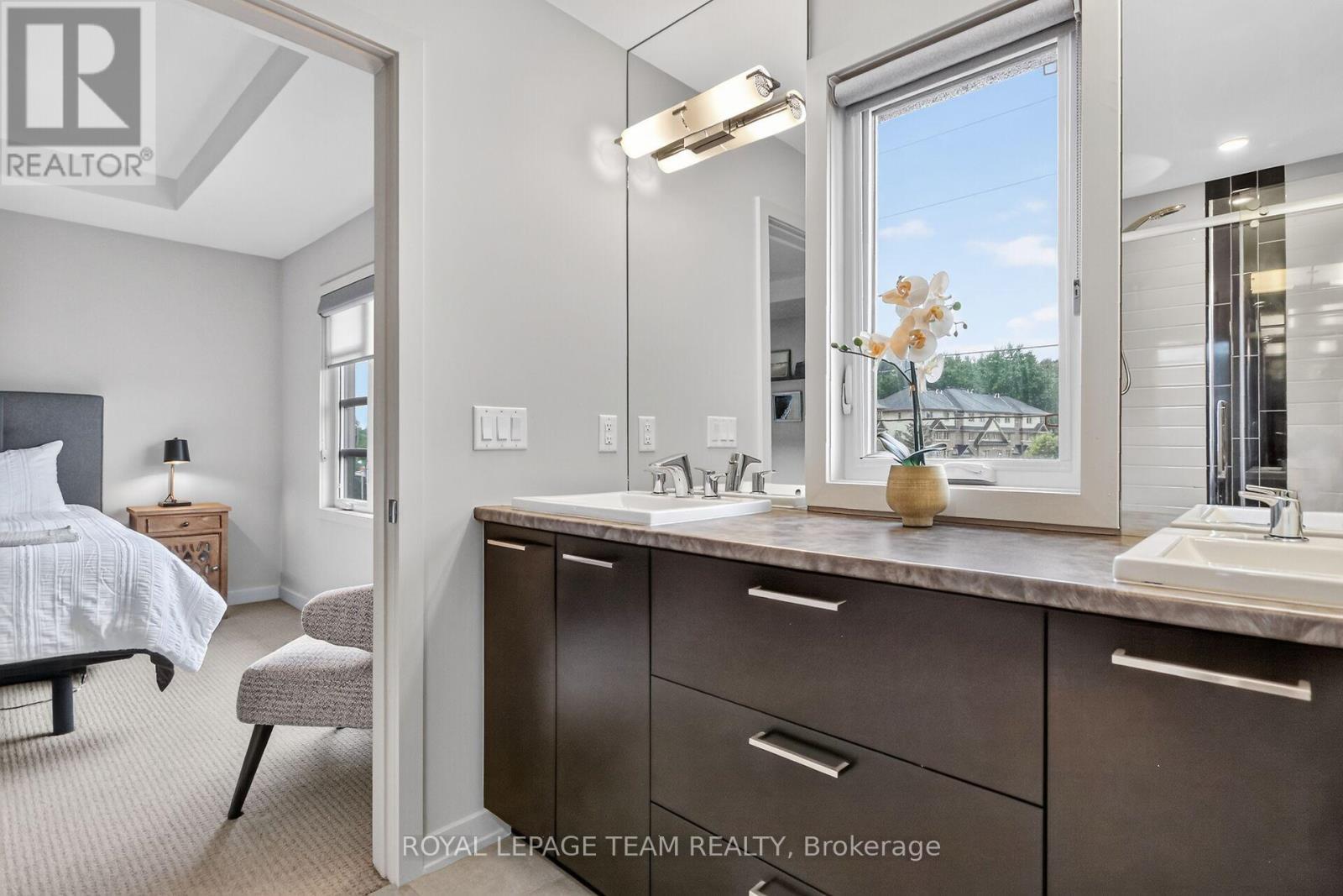 140 Larimar Circle, Ottawa, ON - Indoor Photo Showing Bathroom