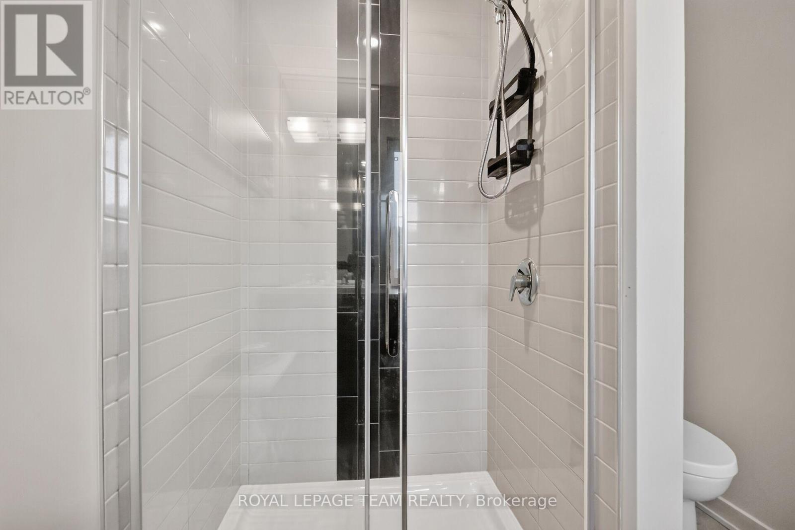 140 Larimar Circle, Ottawa, ON - Indoor Photo Showing Bathroom