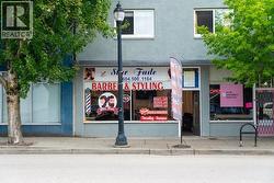 470 E COLUMBIA STREET New Westminster, BC V3L 3X5
