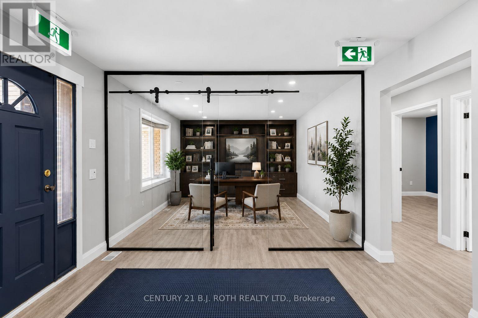 355 Mapleview Drive W, Barrie, ON - Indoor Photo Showing Other Room
