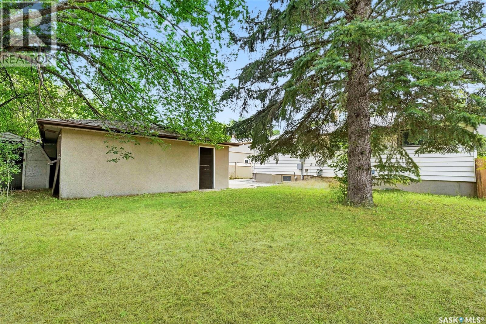 75 Cannon Street, Regina, SK - Outdoor