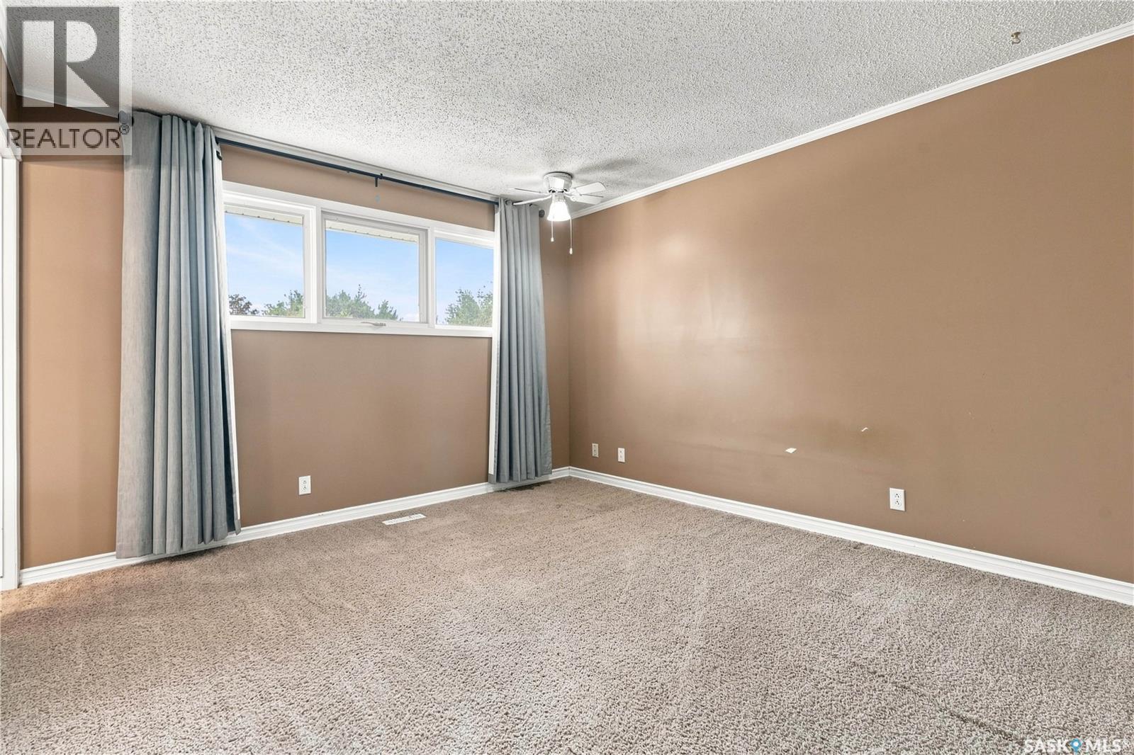 363 Rodenbush Drive, Regina, SK - Indoor Photo Showing Other Room