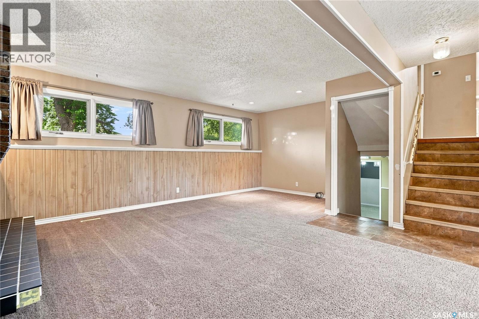 363 Rodenbush Drive, Regina, SK - Indoor Photo Showing Other Room