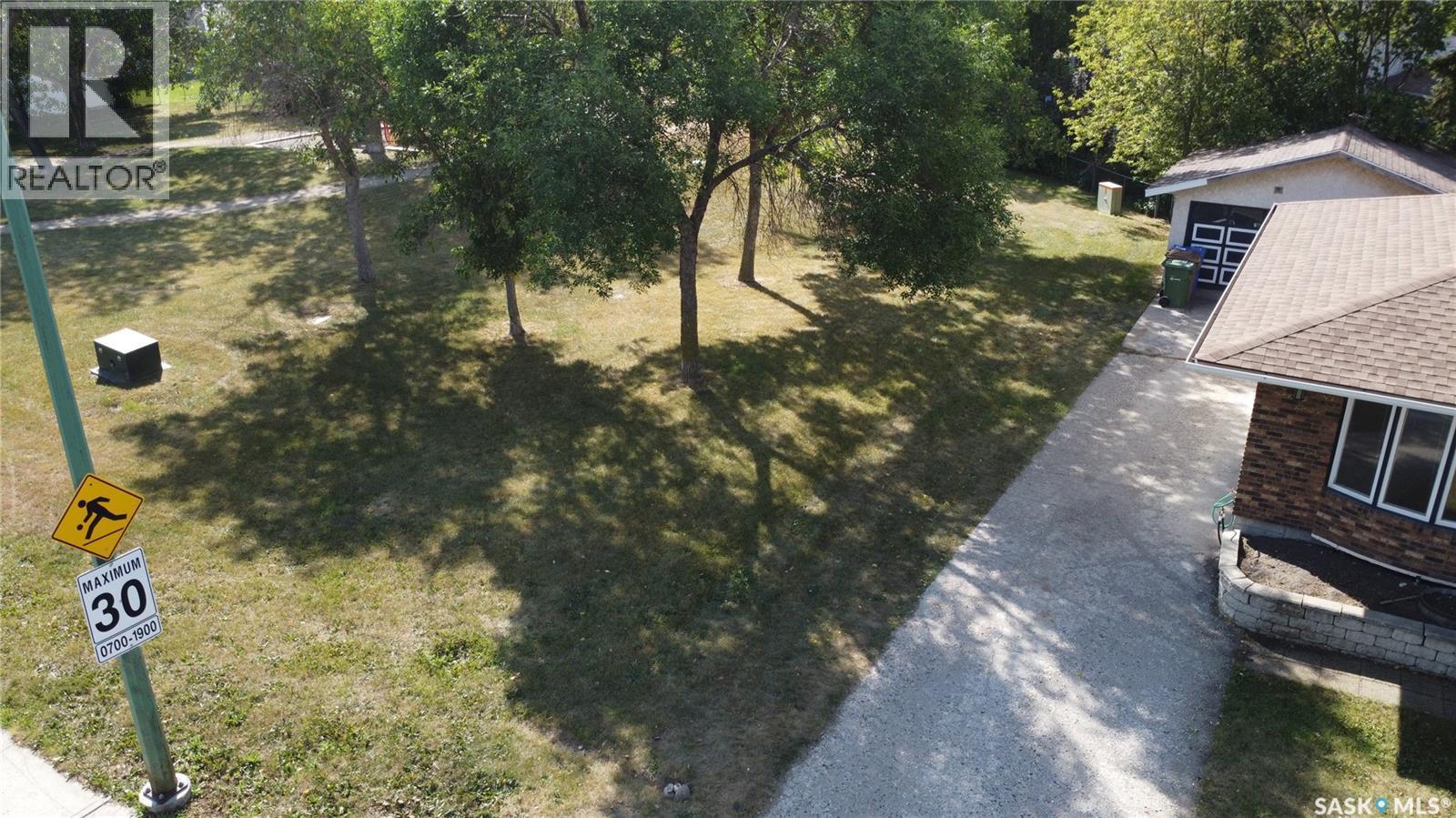 363 Rodenbush Drive, Regina, SK - Outdoor