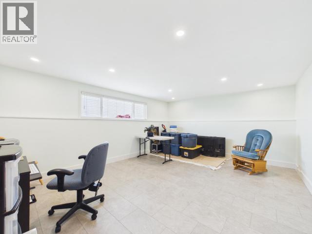 3848 Gordon Ave, Powell River, BC - Indoor