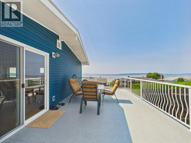 3848 Gordon Ave, Powell River, BC - Outdoor With Body Of Water With Exterior