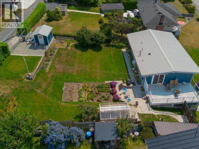 3848 Gordon Ave, Powell River, BC - Outdoor With Deck Patio Veranda