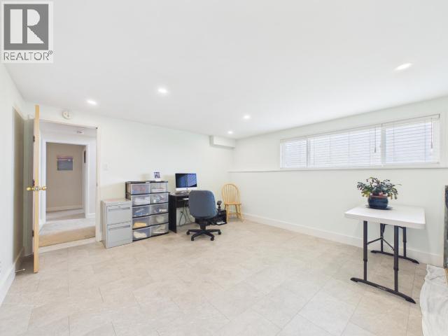 3848 Gordon Ave, Powell River, BC - Indoor