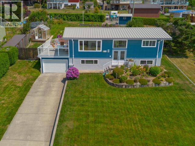 3848 Gordon Ave, Powell River, BC - Outdoor