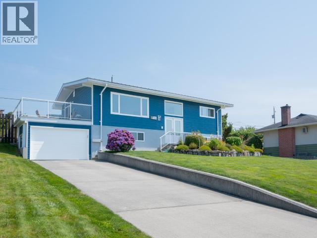 3848 Gordon Ave, Powell River, BC - Outdoor