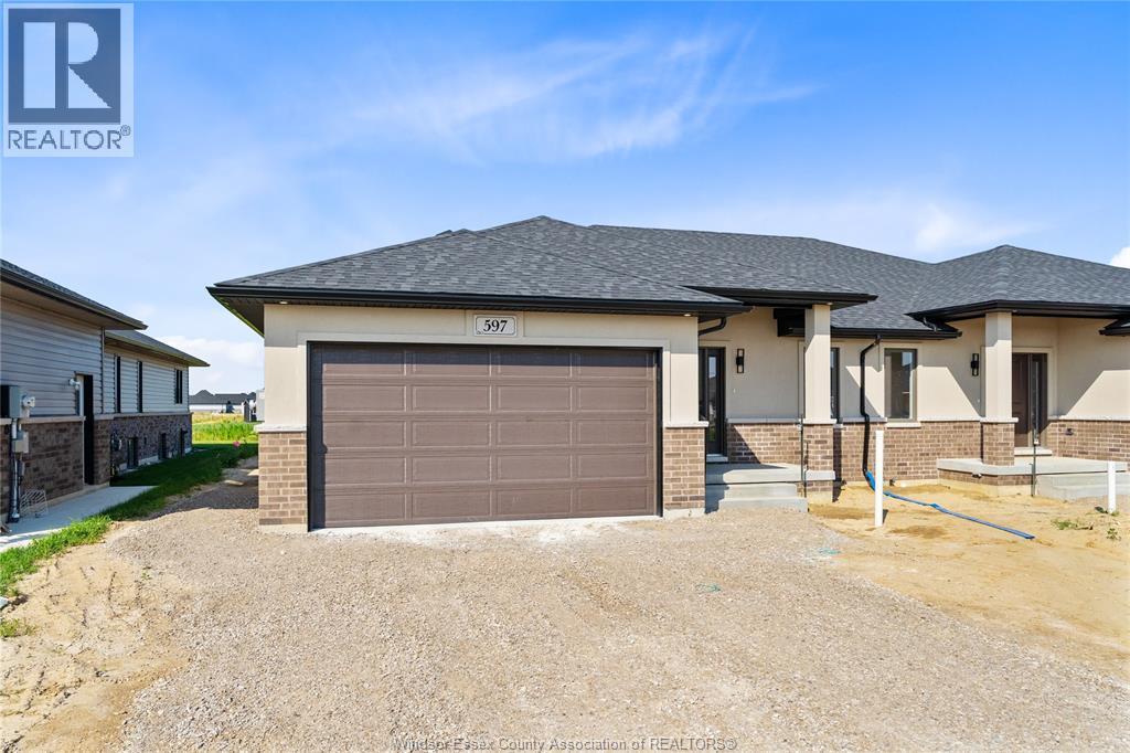 253 Angelo, Lasalle, ON - Outdoor