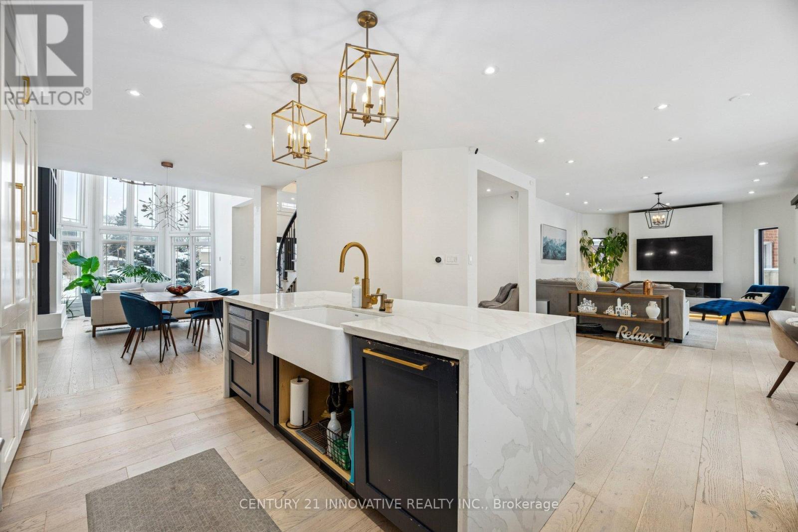 6 Devonridge Crescent, Toronto, ON - Indoor