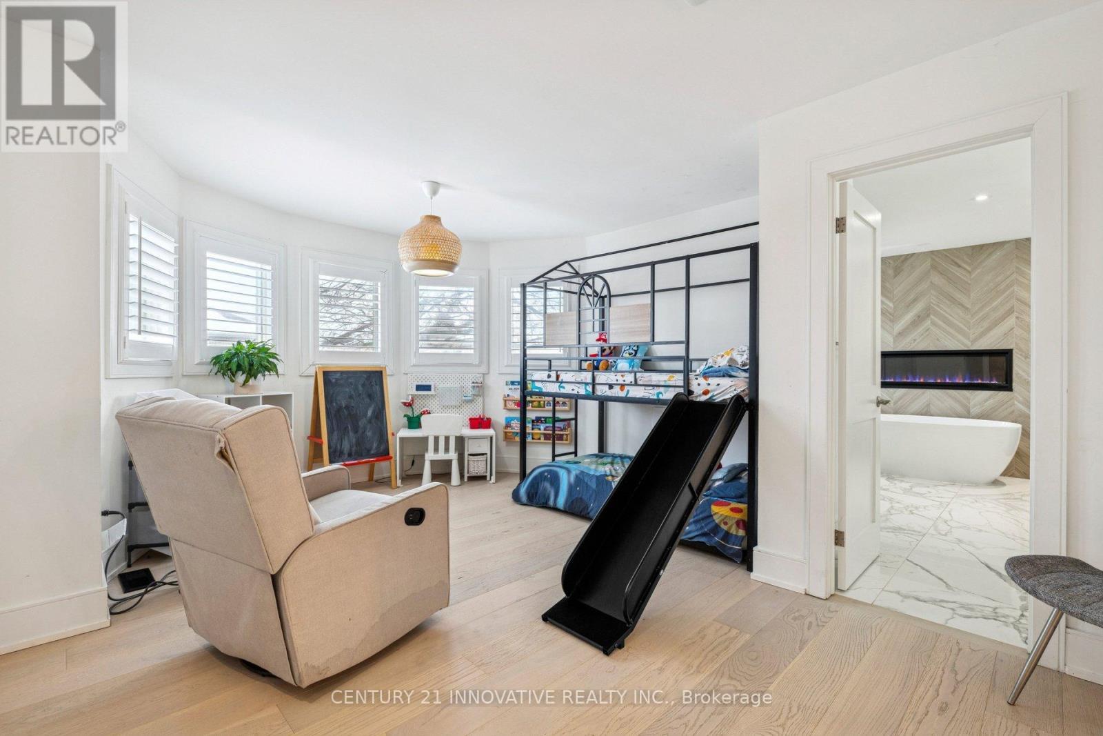 6 Devonridge Crescent, Toronto, ON - Indoor