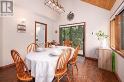 Open concept dining area - 