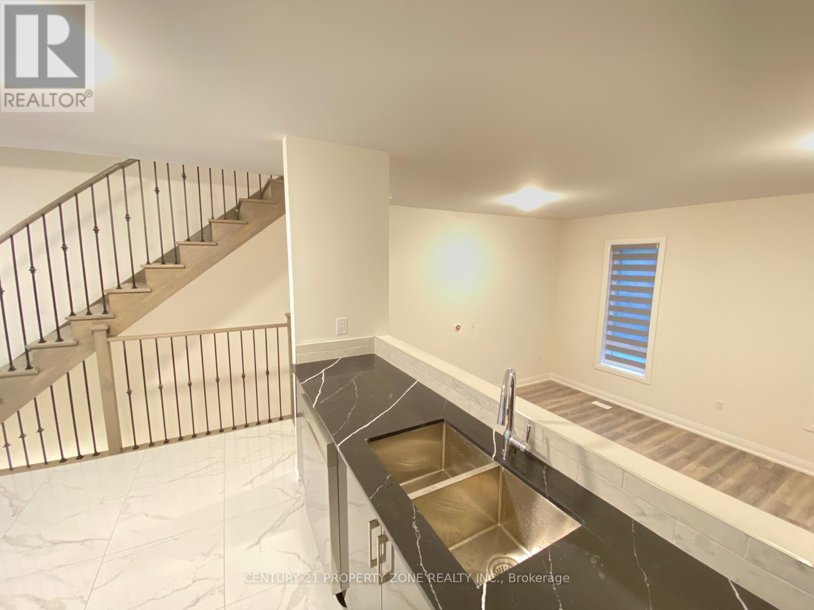 3 - 183 Victoria Street, Kitchener, ON - Indoor