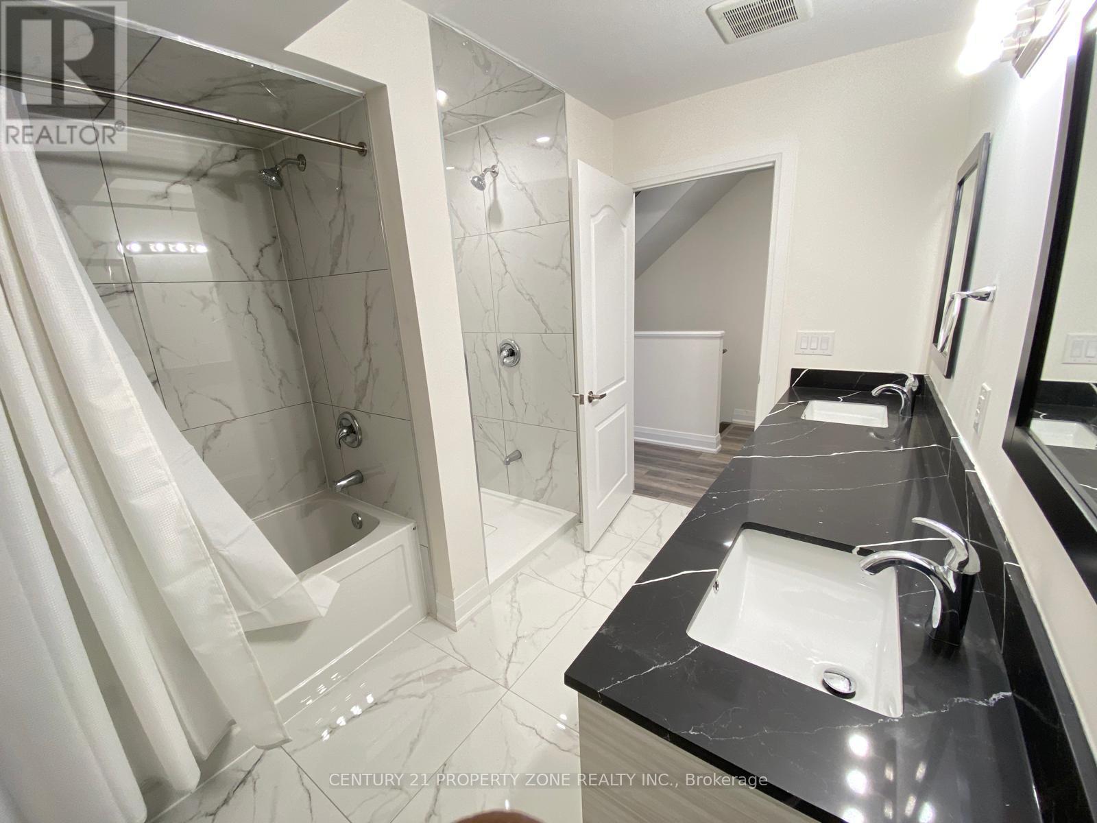 3 - 183 Victoria Street, Kitchener, ON - Indoor Photo Showing Bathroom
