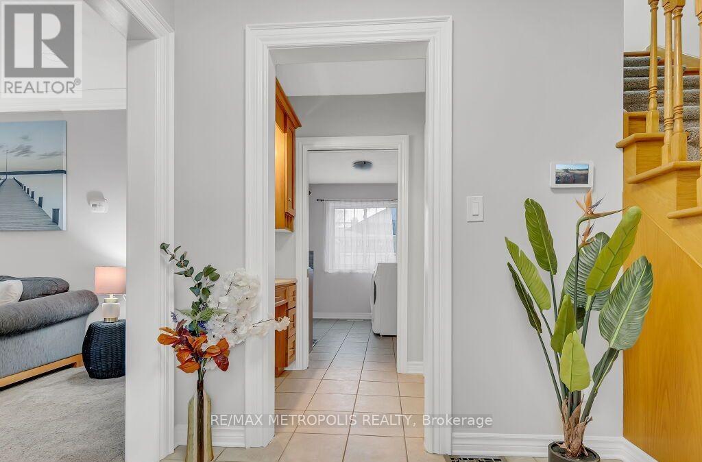 100 Warren Road, Kitchener, ON - Indoor Photo Showing Other Room