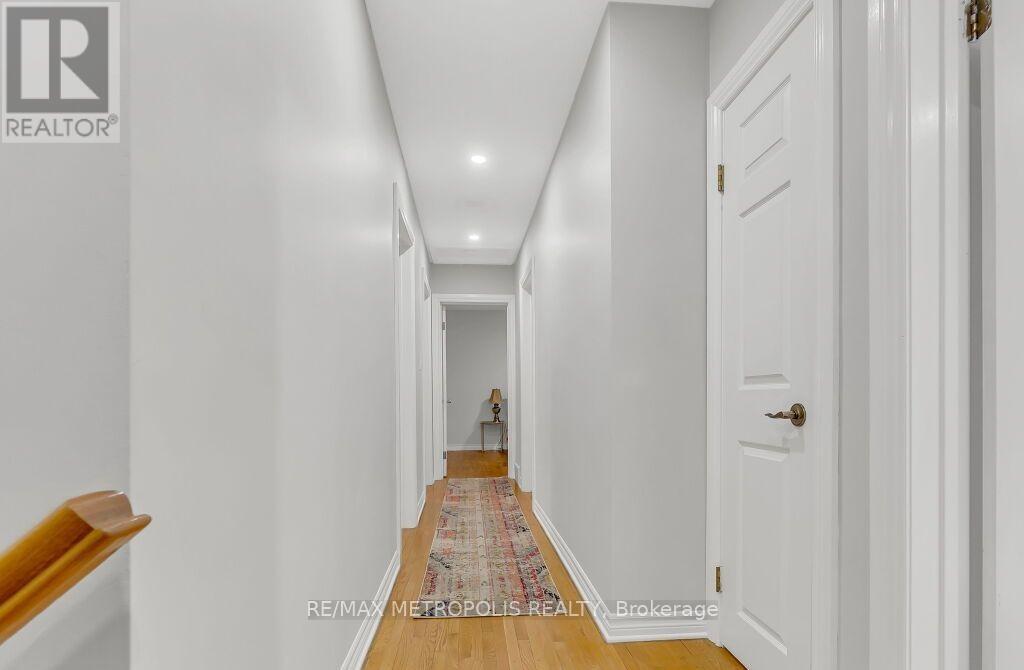 100 Warren Road, Kitchener, ON - Indoor Photo Showing Other Room