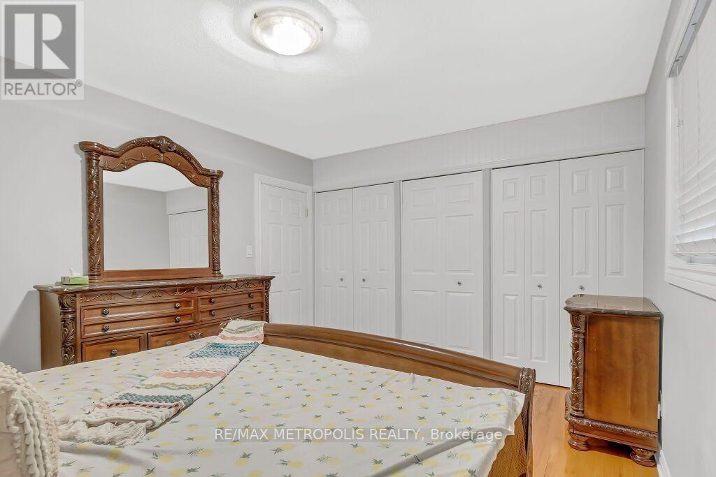 100 Warren Road, Kitchener, ON - Indoor Photo Showing Bedroom