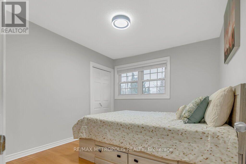 100 Warren Road, Kitchener, ON - Indoor Photo Showing Bedroom