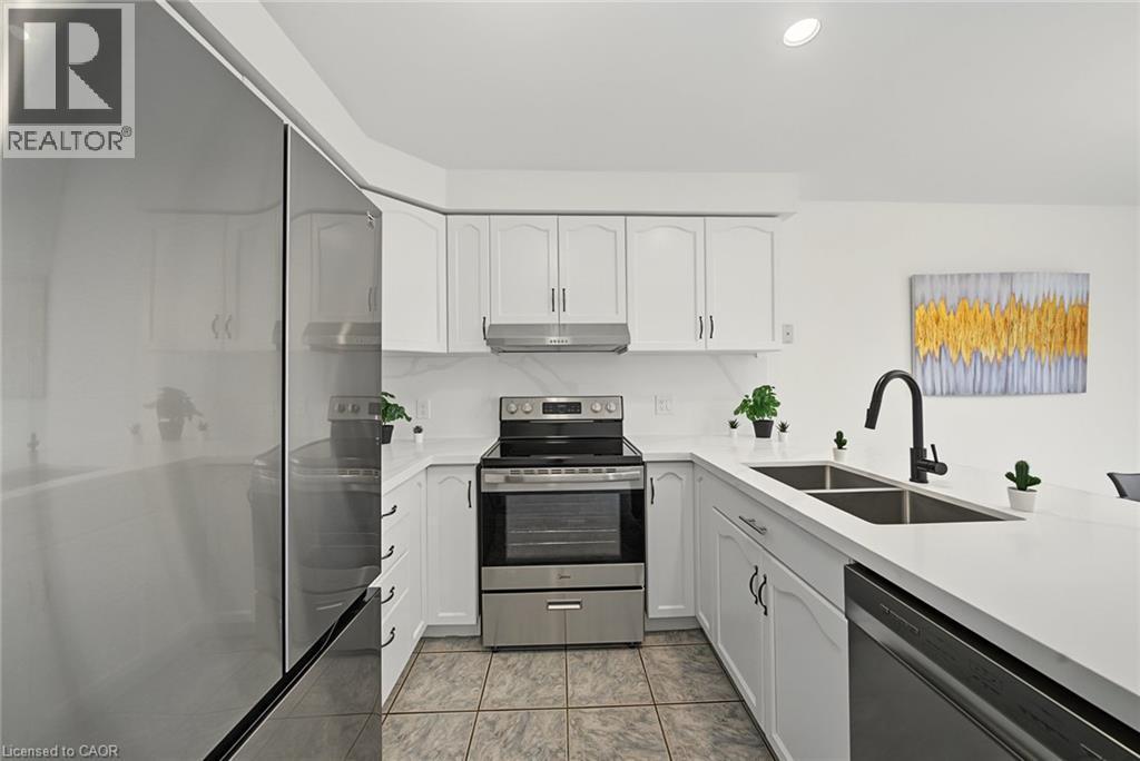 11 Sedona Court, Hamilton, ON - Indoor Photo Showing Kitchen With Double Sink