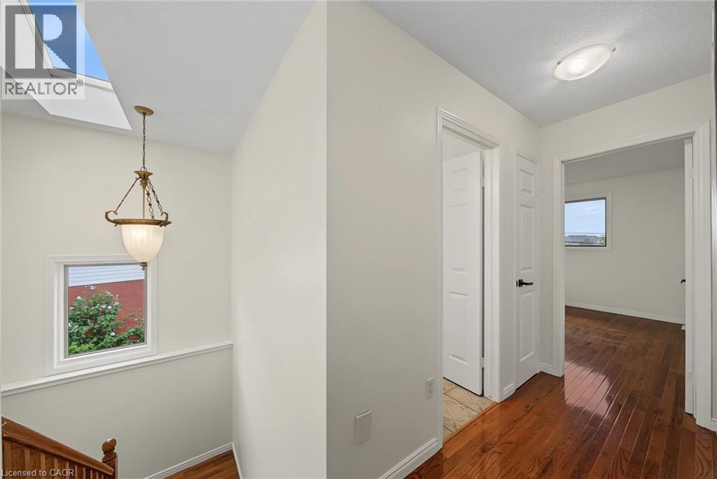 11 Sedona Court, Hamilton, ON - Indoor Photo Showing Other Room