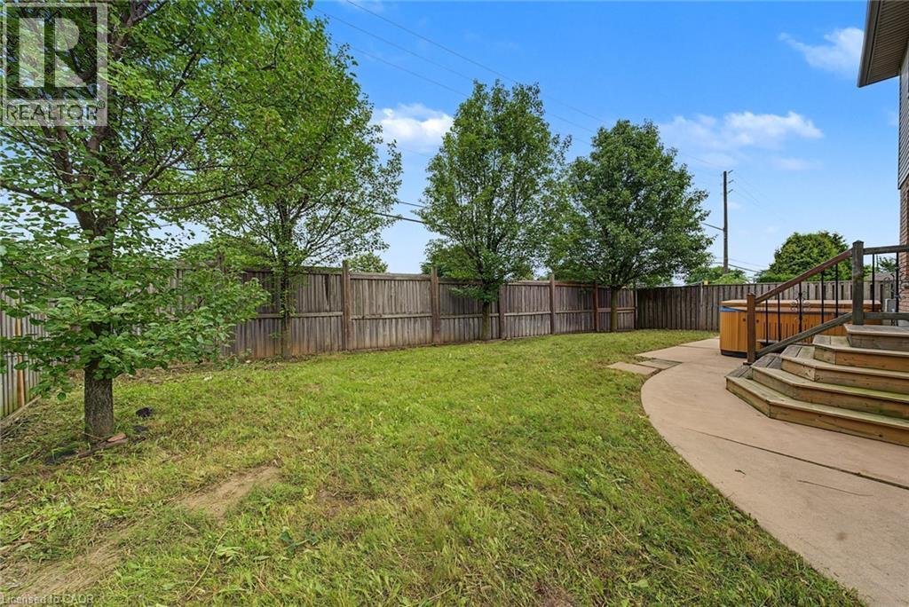 11 Sedona Court, Hamilton, ON - Outdoor