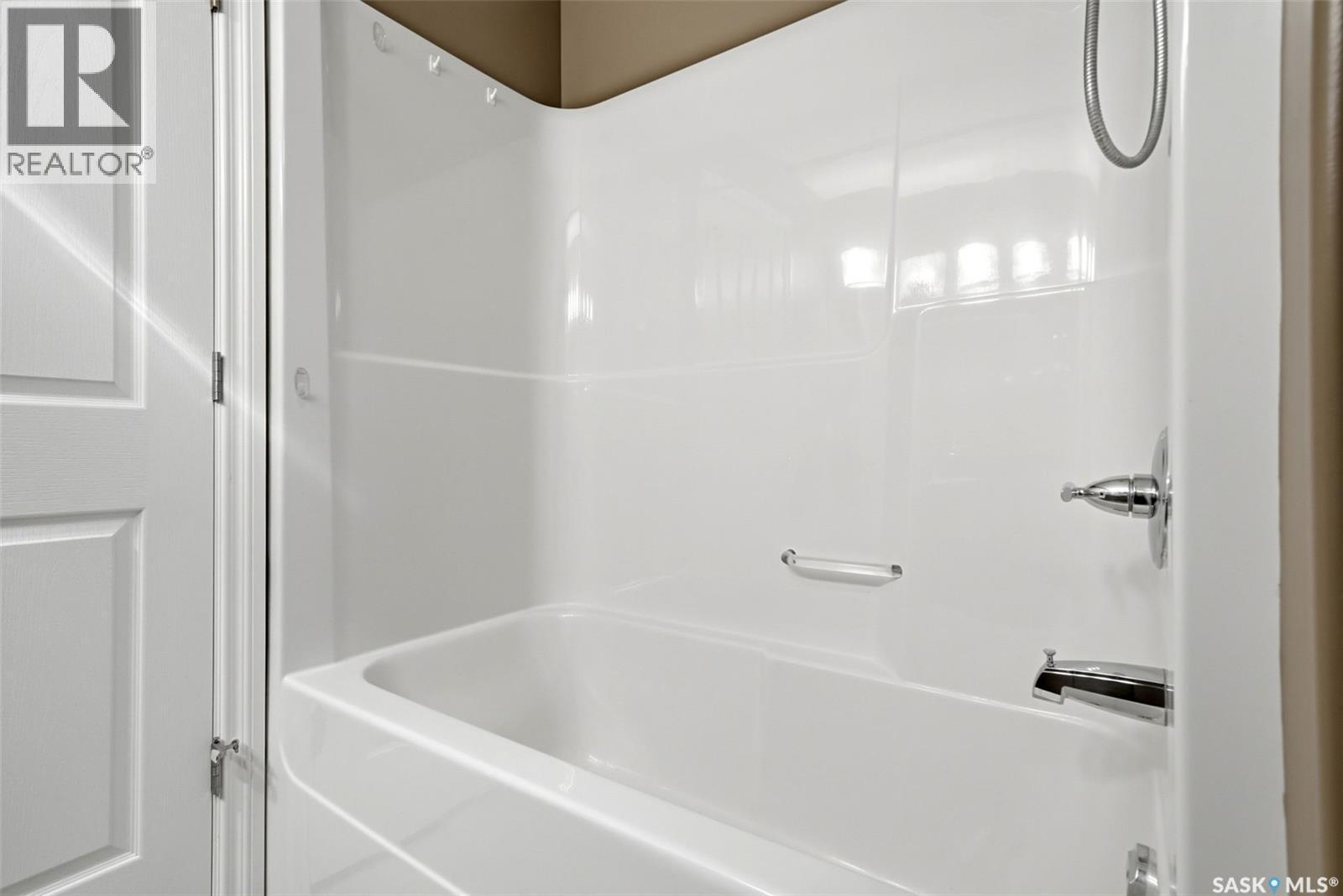 837 Connaught Street, Regina, SK - Indoor Photo Showing Bathroom