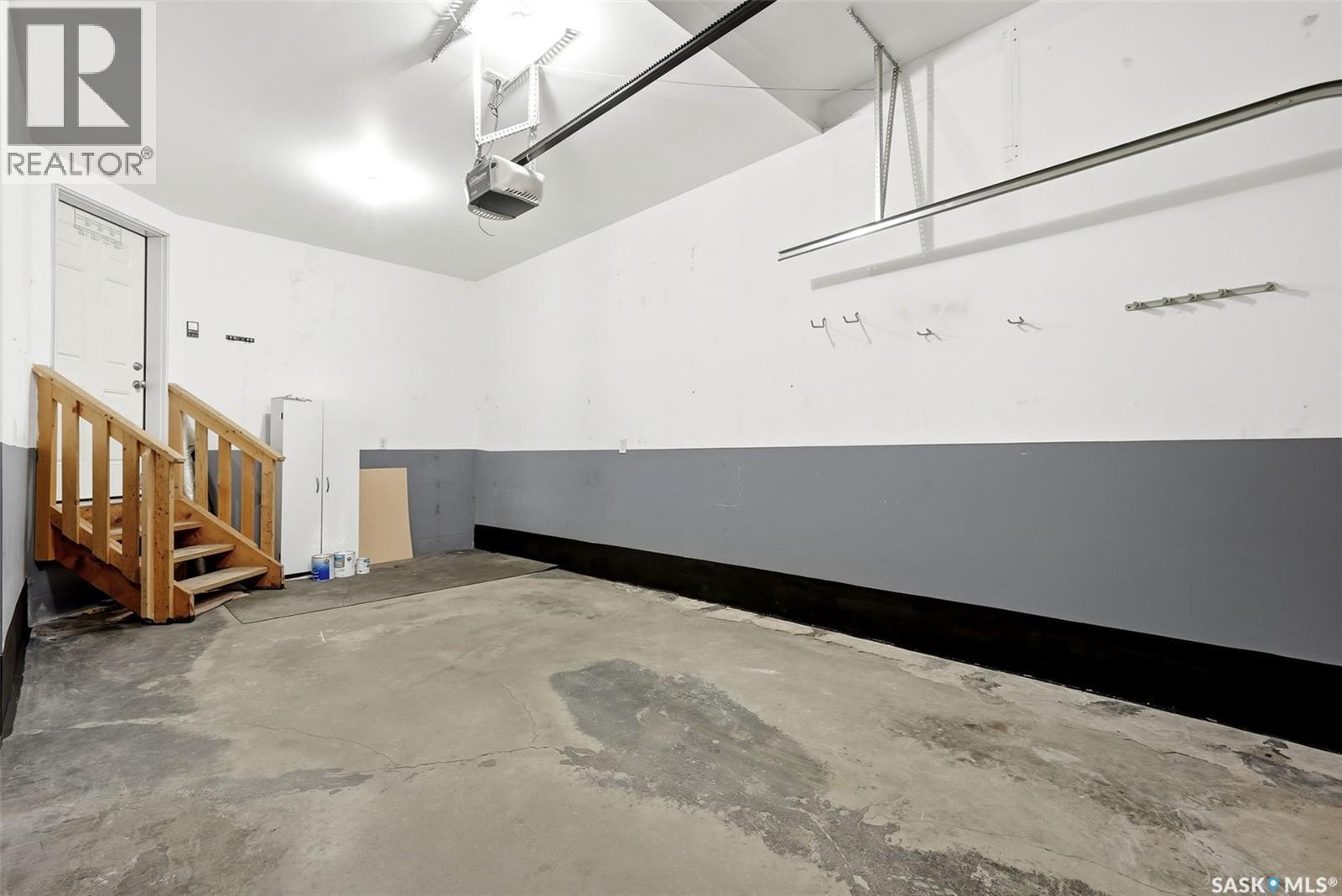 837 Connaught Street, Regina, SK - Indoor