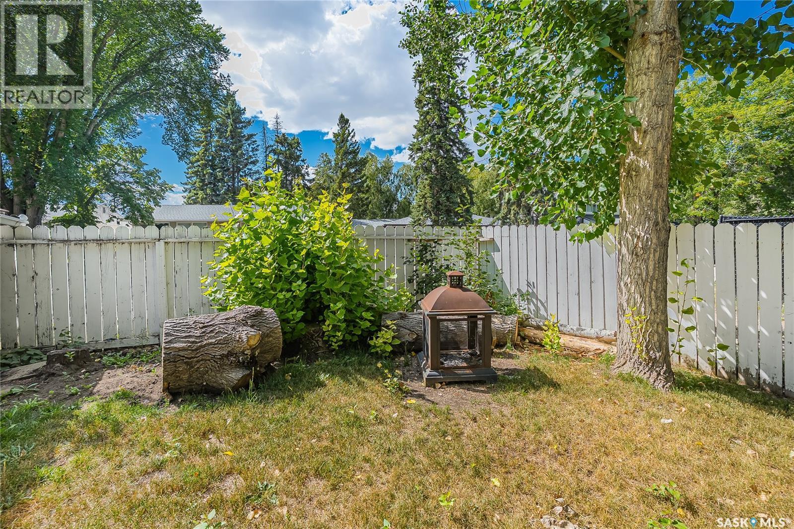 301 Cascade Street, Saskatoon, SK - Outdoor
