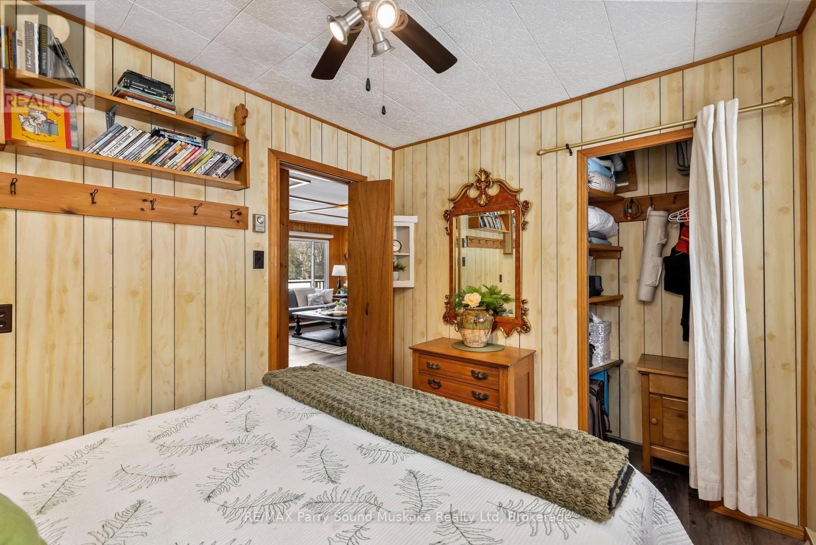 4 Post Lane, Seguin, ON - Indoor Photo Showing Bedroom