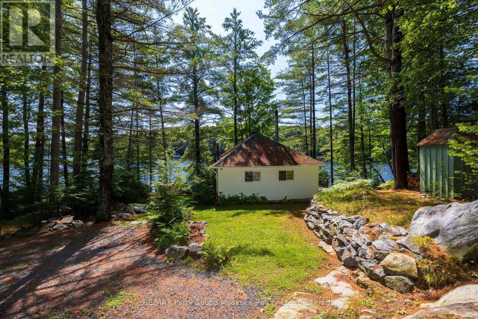 Natural northern settting - 4 Post Lane, Seguin, ON - Outdoor