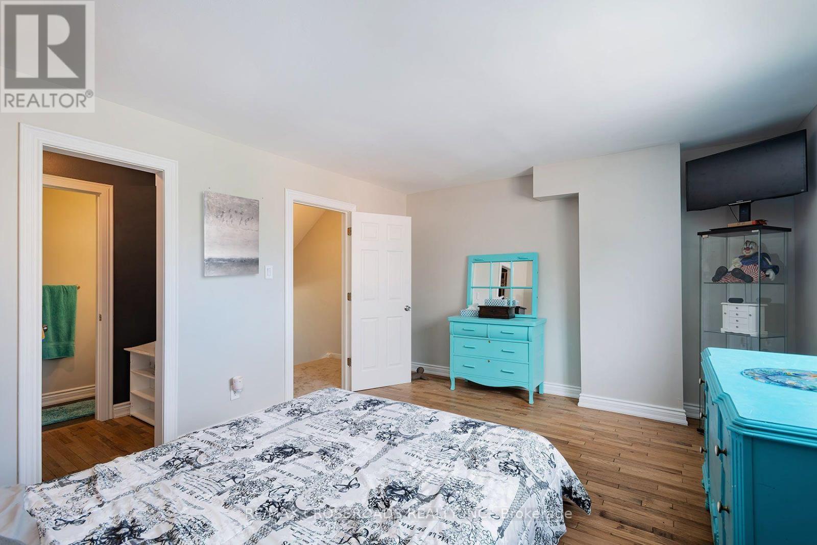 65 - 10 Rodda Boulevard, Toronto, ON - Indoor Photo Showing Bedroom