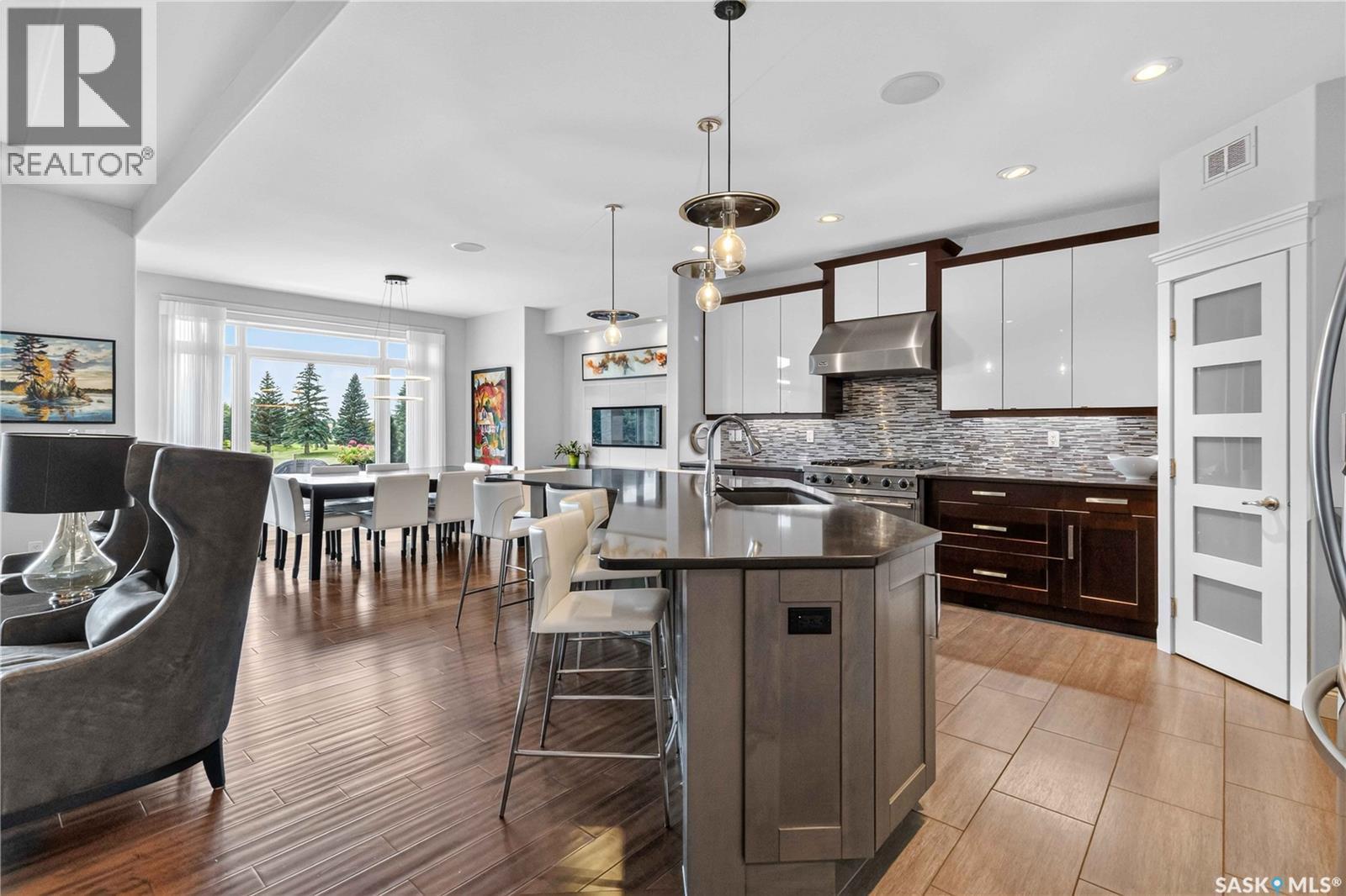 102 602 Cartwright Street, Saskatoon, SK - Indoor Photo Showing Kitchen With Upgraded Kitchen