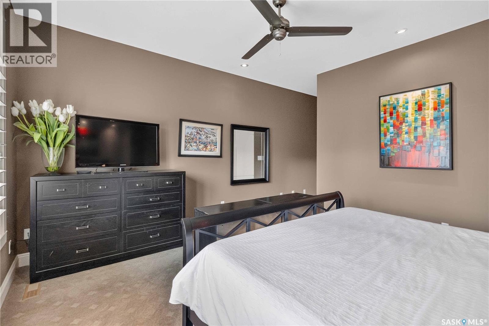102 602 Cartwright Street, Saskatoon, SK - Indoor Photo Showing Bedroom