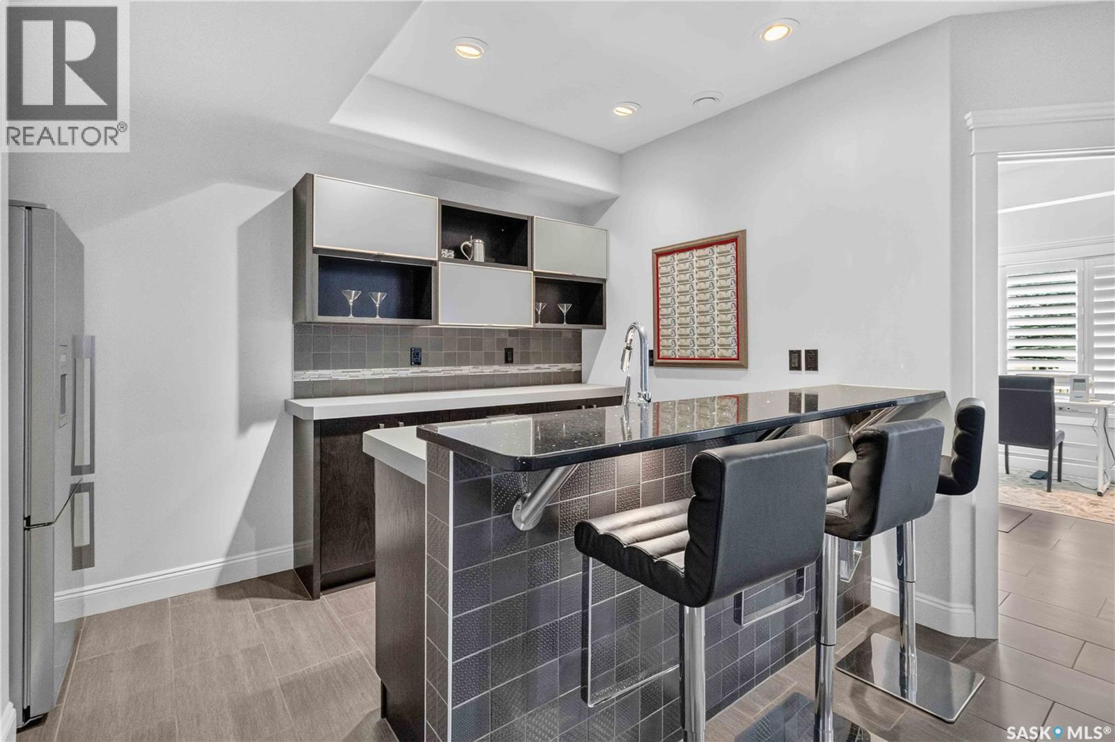 102 602 Cartwright Street, Saskatoon, SK - Indoor Photo Showing Kitchen
