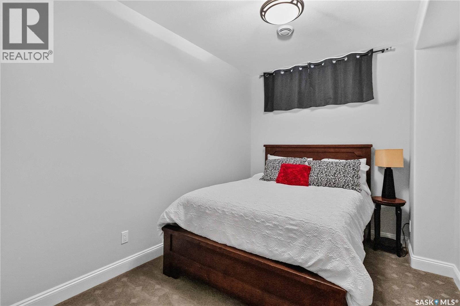 102 602 Cartwright Street, Saskatoon, SK - Indoor Photo Showing Bedroom