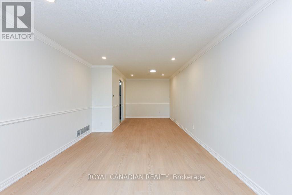 7700 Kittridge Drive, Mississauga, ON - Indoor Photo Showing Other Room