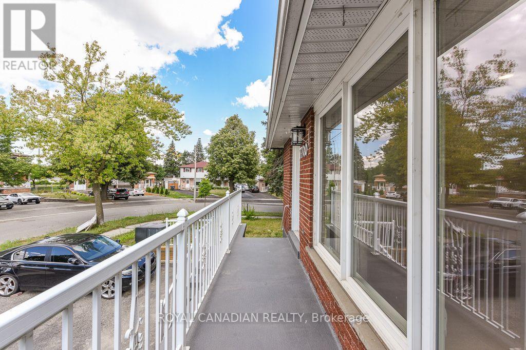 7700 Kittridge Drive, Mississauga, ON - Outdoor With Exterior