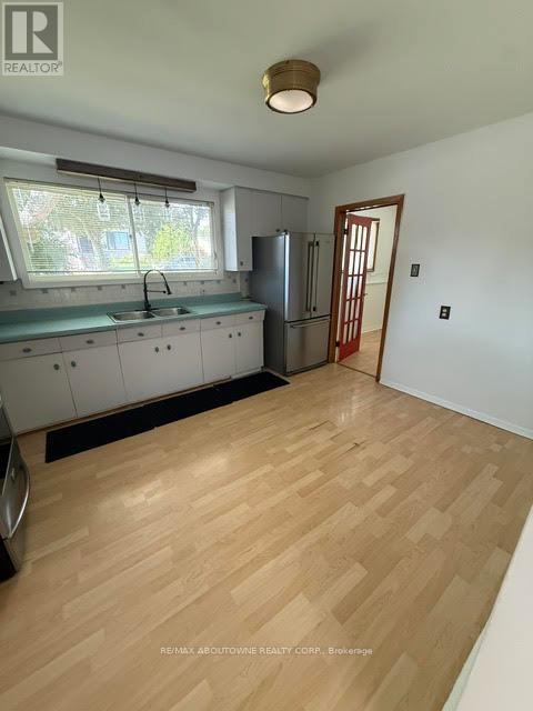 283 Kenwood Avenue, Burlington, ON - Indoor