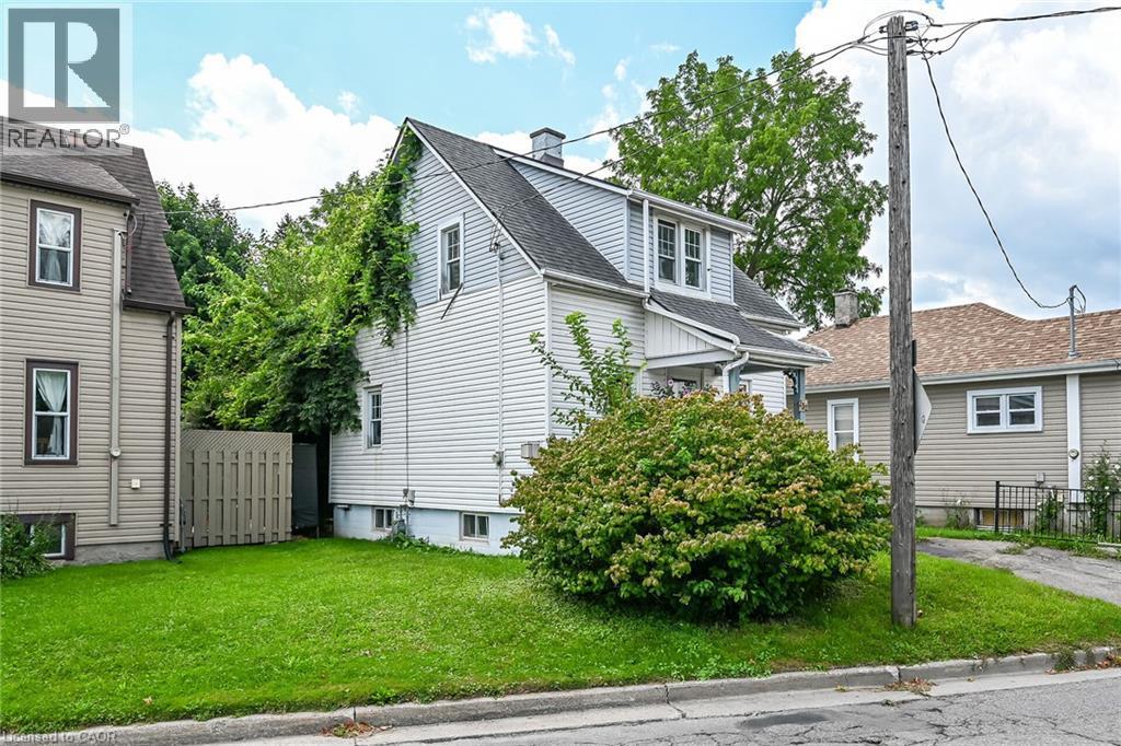 232 Cedar Street, Simcoe, ON - Outdoor