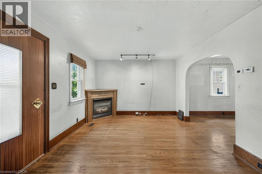 232 Cedar Street, Simcoe, ON - Indoor With Fireplace
