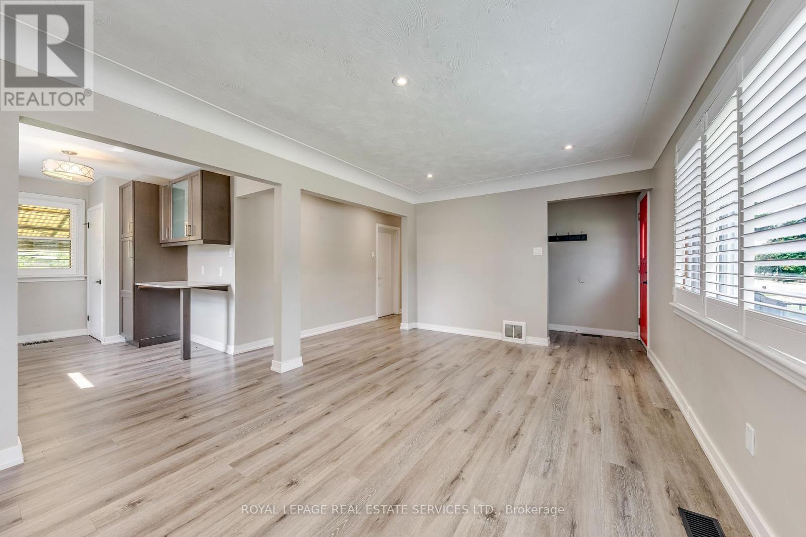 191 Nash Road N, Hamilton, ON - Indoor Photo Showing Other Room