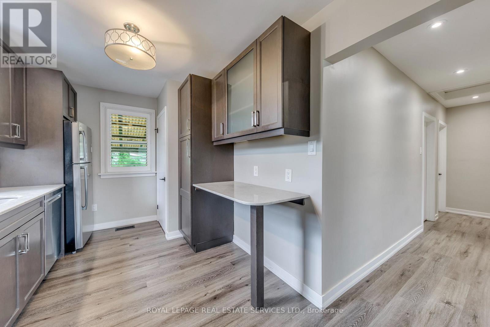 191 Nash Road N, Hamilton, ON - Indoor Photo Showing Kitchen