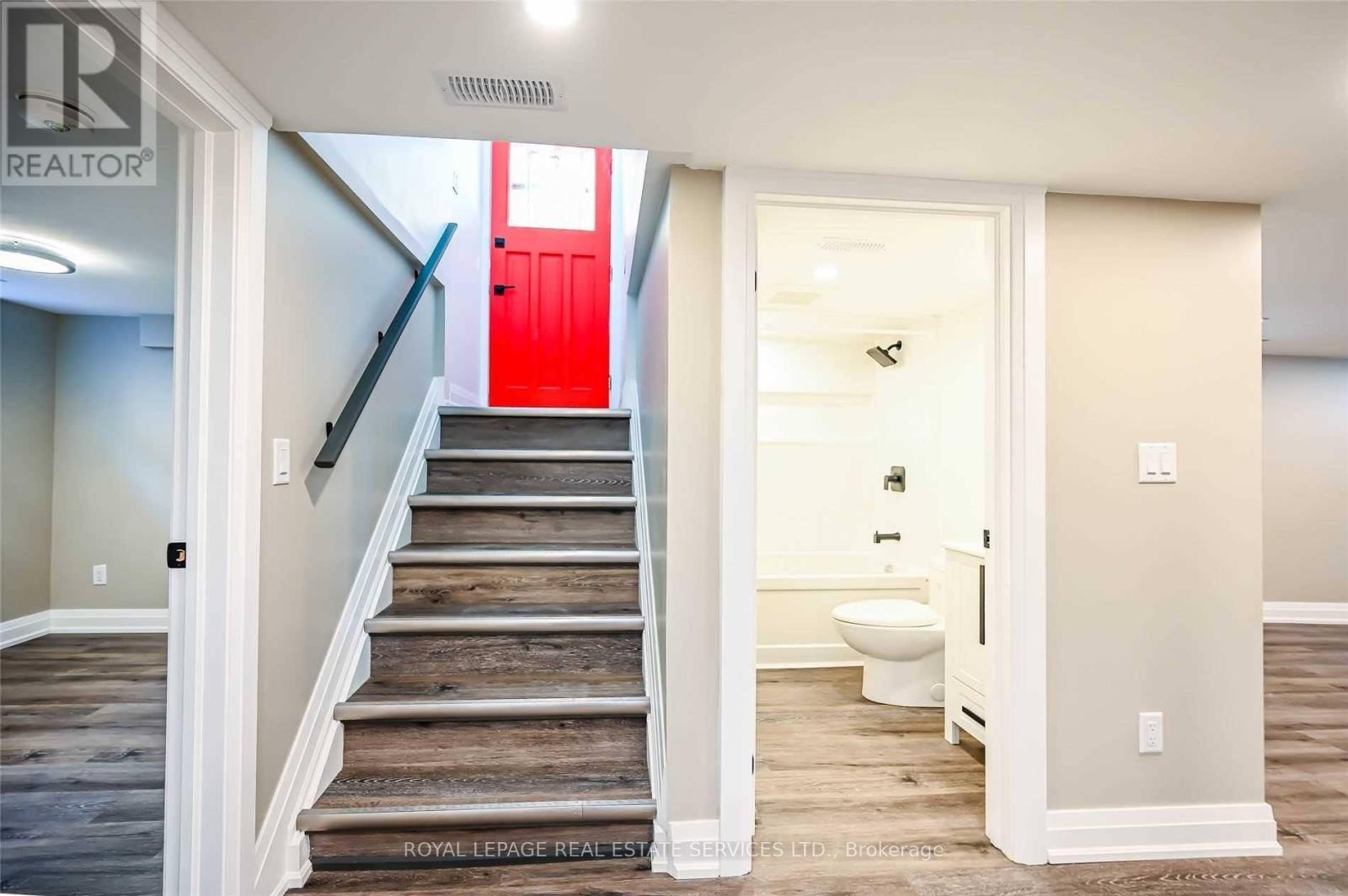 191 Nash Road N, Hamilton, ON - Indoor Photo Showing Other Room