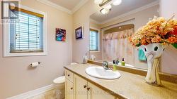 Main 4pc. Bath (with Bathtub) - Photo 1 - 