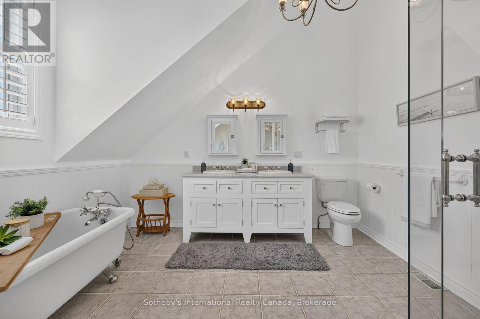Primary Ensuite - 10 Lundy Lane, Tiny, ON - Indoor Photo Showing Bathroom