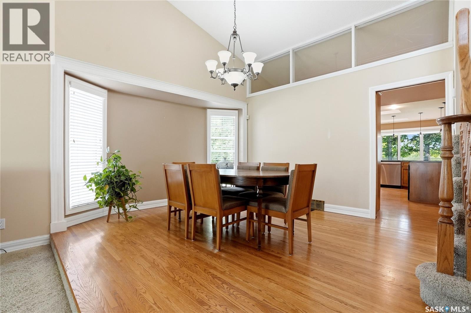 130 Mulcaster Crescent, Saskatoon, SK - Indoor Photo Showing Dining Room