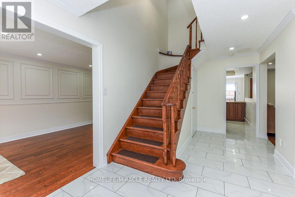 5449 Heritage Hills Boulevard, Mississauga, ON - Indoor Photo Showing Other Room
